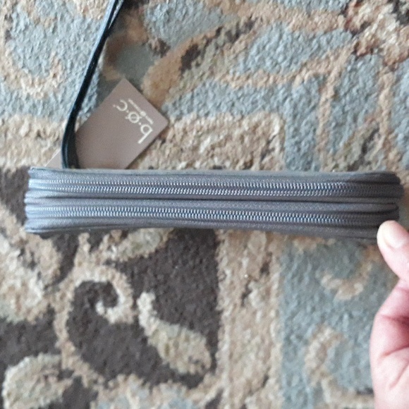 *Host Pick*b.o.c pretty wristlet - Picture 5 of 16